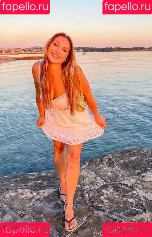 Lucy Lacht Onlyfans Photo Gallery 
