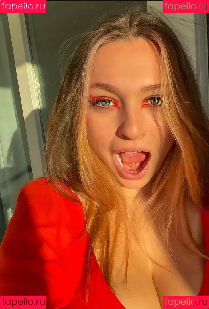 Lucy Lacht Onlyfans Photo Gallery 