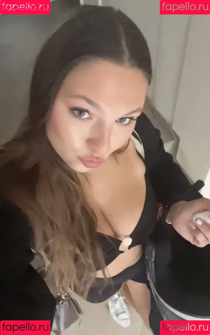 Lucy Lacht Onlyfans Photo Gallery 