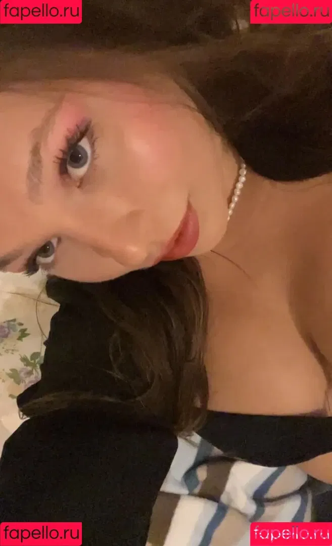 Lucy Lacht Onlyfans Photo Gallery 