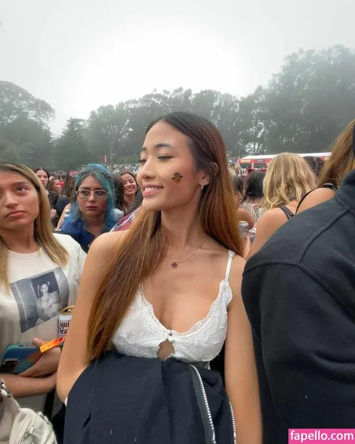 alisontsaii Onlyfans Photo Gallery 