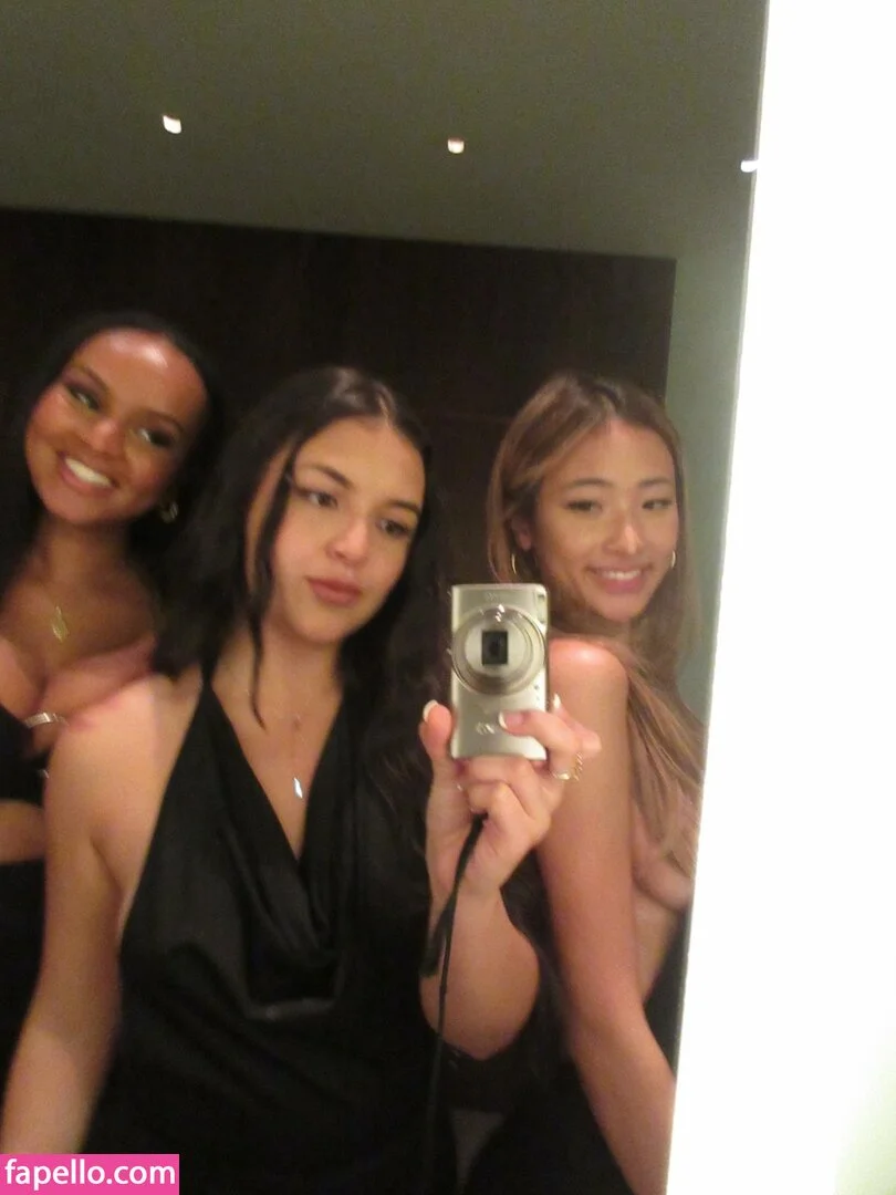 alisontsaii Onlyfans Photo Gallery 