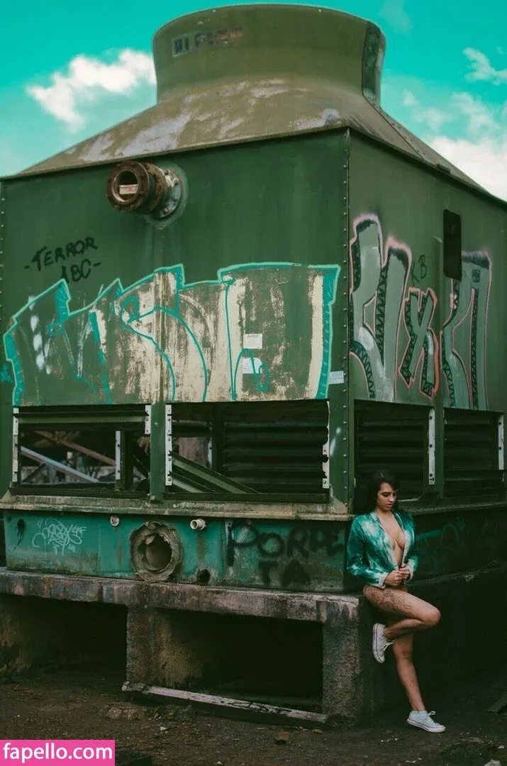 n4ubae Onlyfans Photo Gallery 