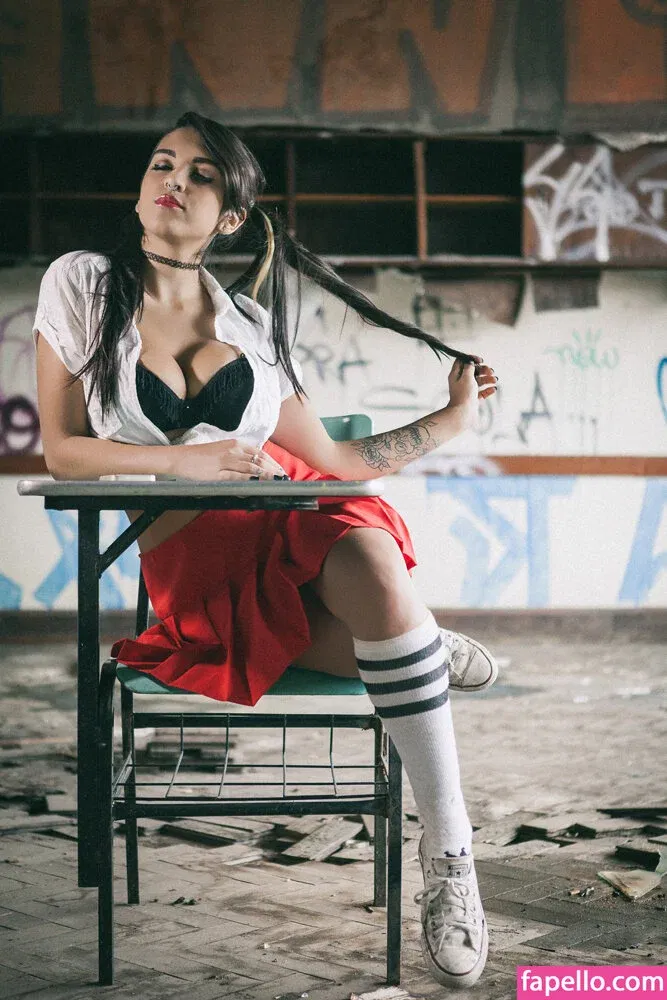 n4ubae Onlyfans Photo Gallery 