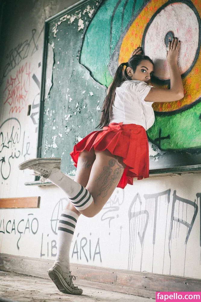 n4ubae Onlyfans Photo Gallery 