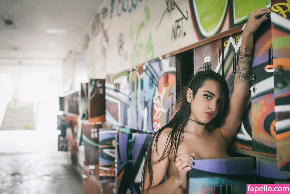 n4ubae Onlyfans Photo Gallery 