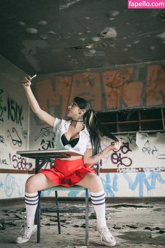 n4ubae Onlyfans Photo Gallery 