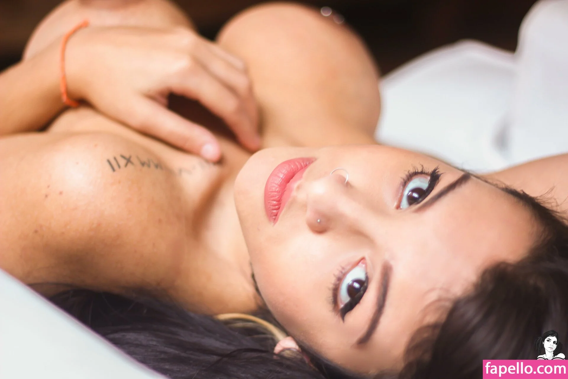 n4ubae Onlyfans Photo Gallery 