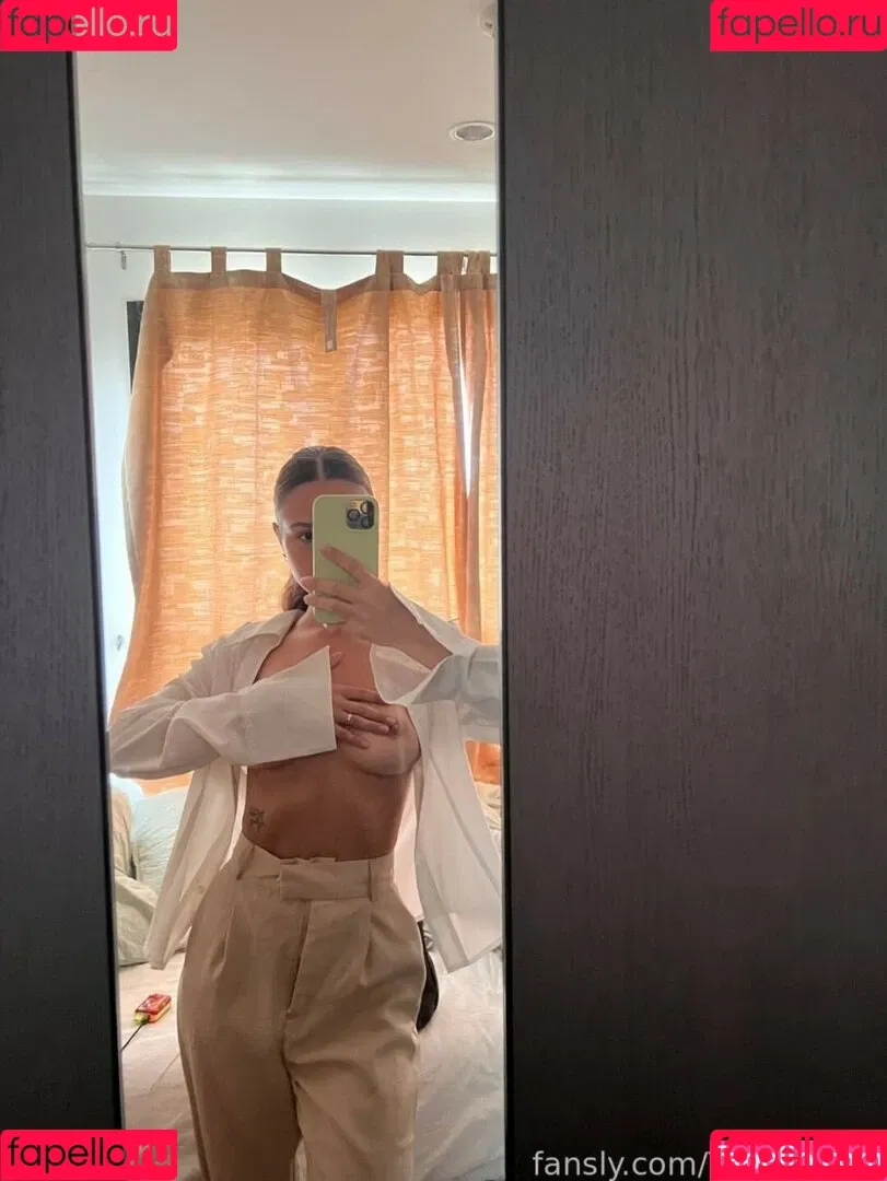 YeseniaPan Onlyfans Photo Gallery 