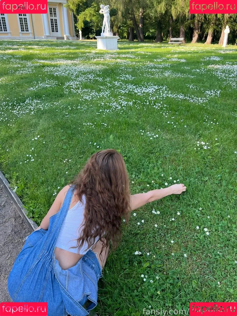 YeseniaPan Onlyfans Photo Gallery 