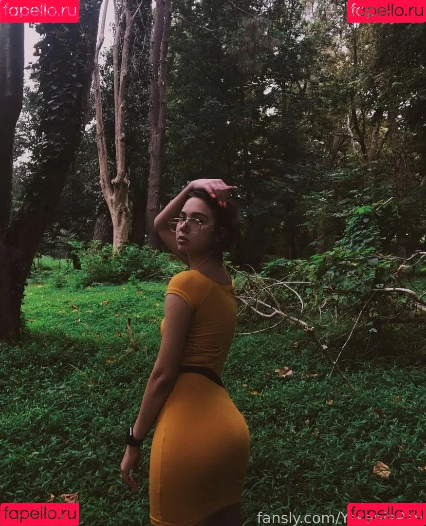 YeseniaPan Onlyfans Photo Gallery 