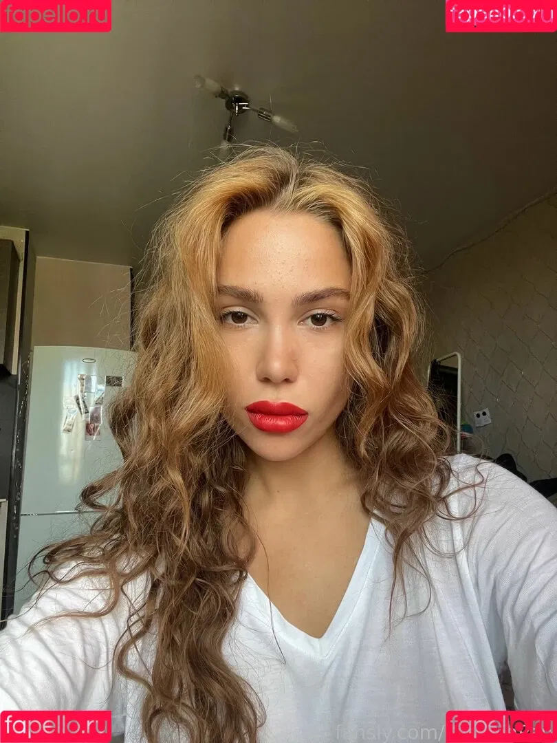 YeseniaPan Onlyfans Photo Gallery 