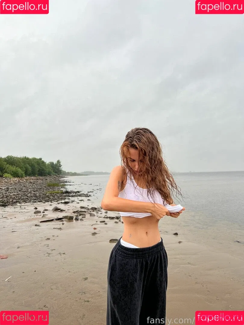 YeseniaPan Onlyfans Photo Gallery 