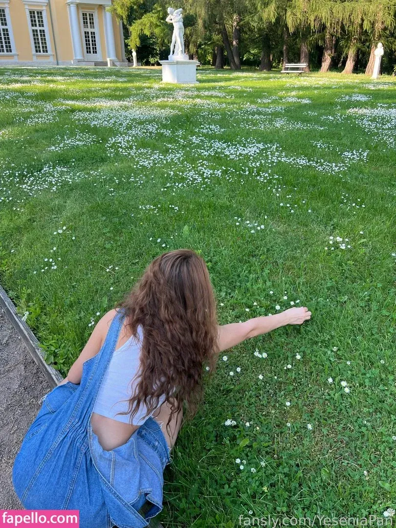 YeseniaPan Onlyfans Photo Gallery 