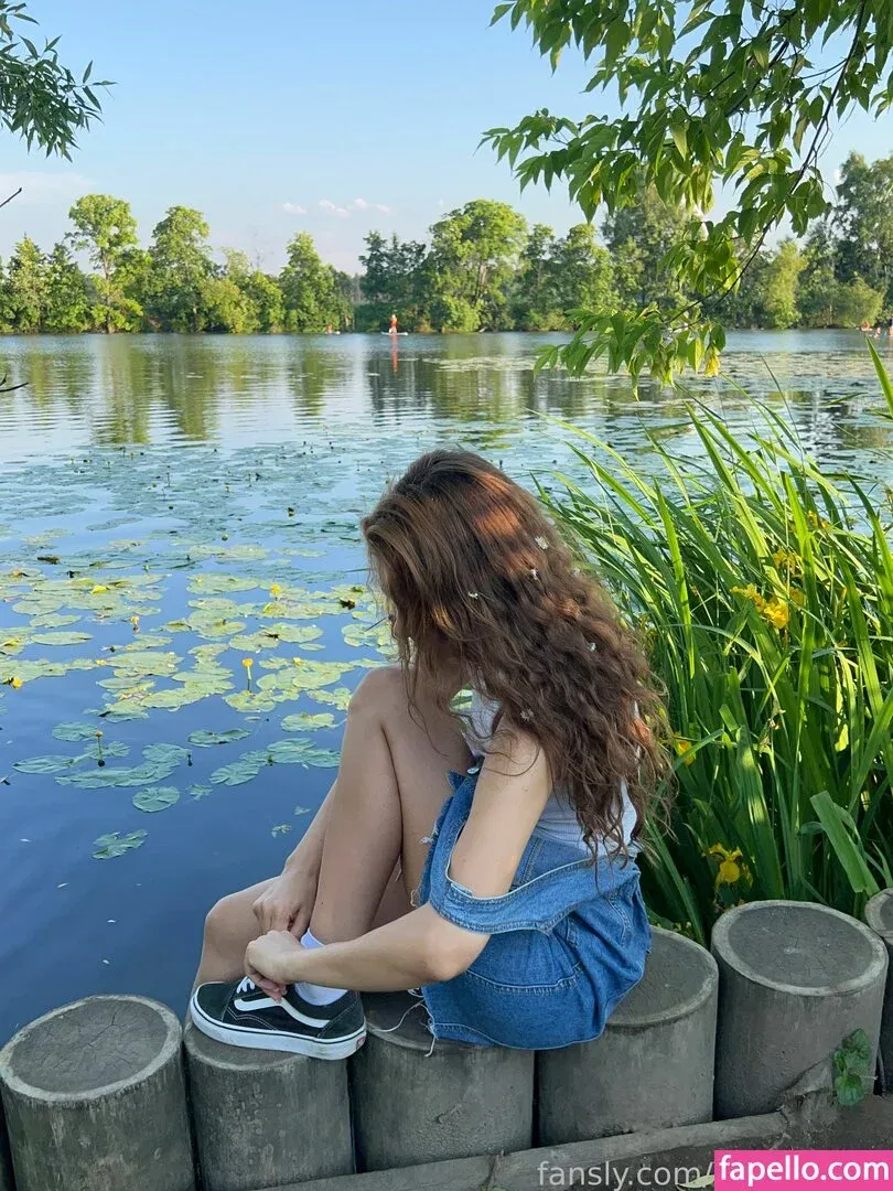 YeseniaPan Onlyfans Photo Gallery 