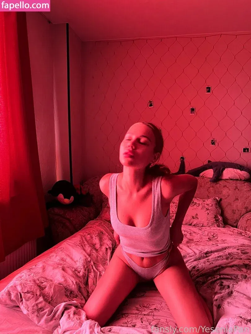YeseniaPan Onlyfans Photo Gallery 