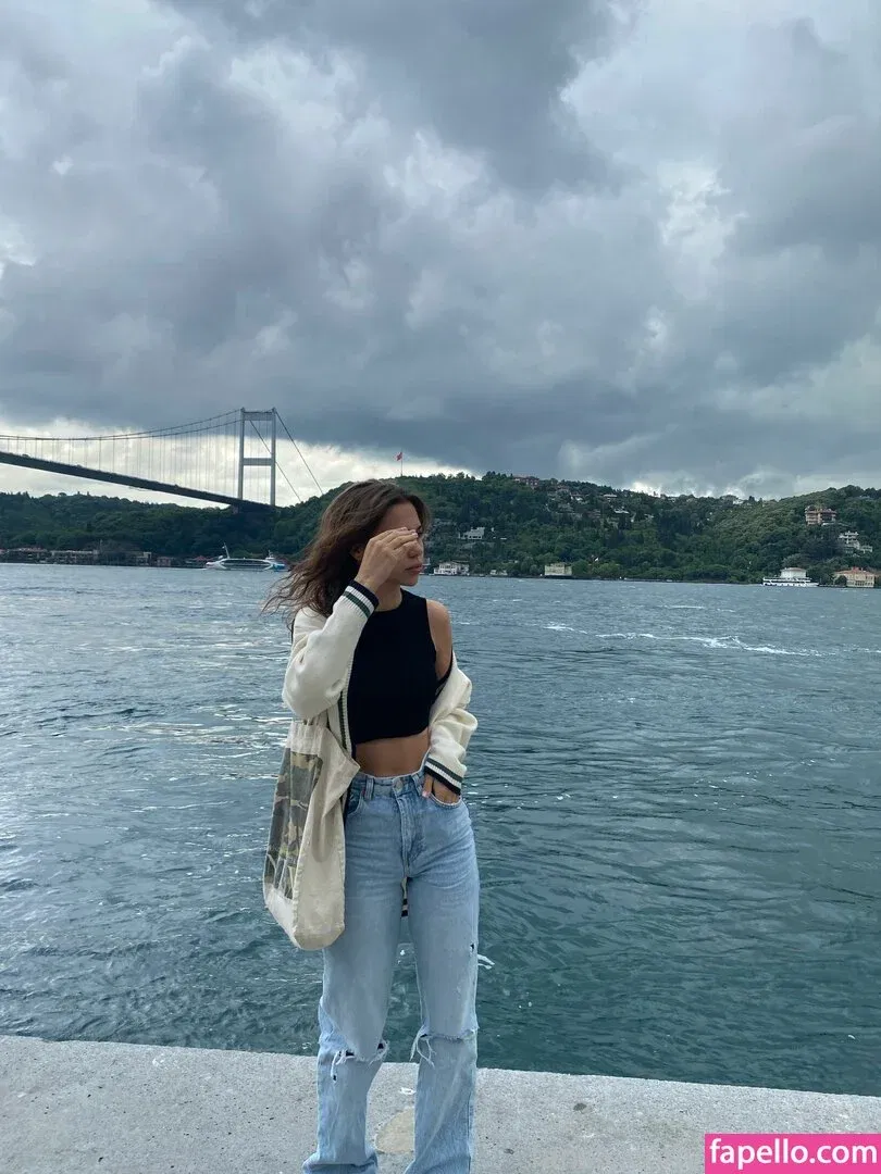 YeseniaPan Onlyfans Photo Gallery 