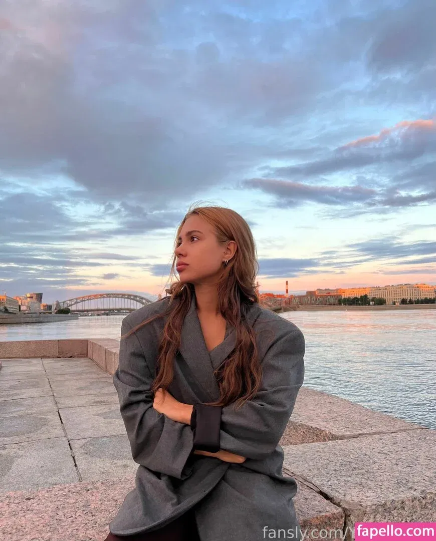 YeseniaPan Onlyfans Photo Gallery 