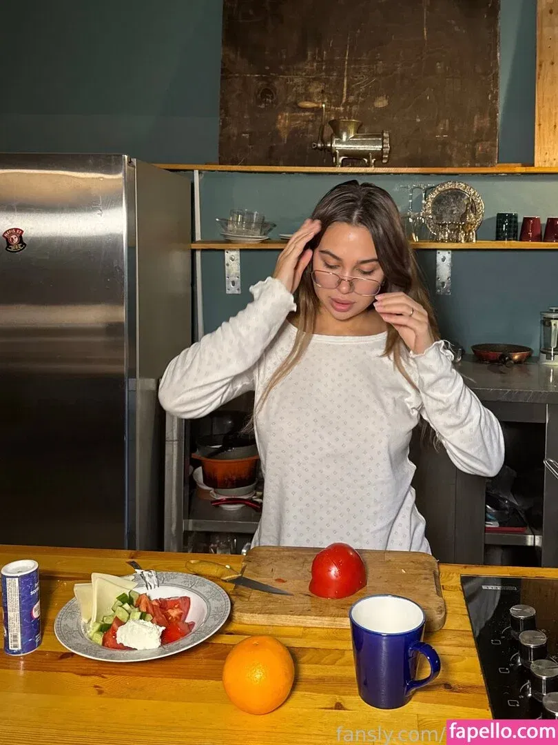 YeseniaPan Onlyfans Photo Gallery 