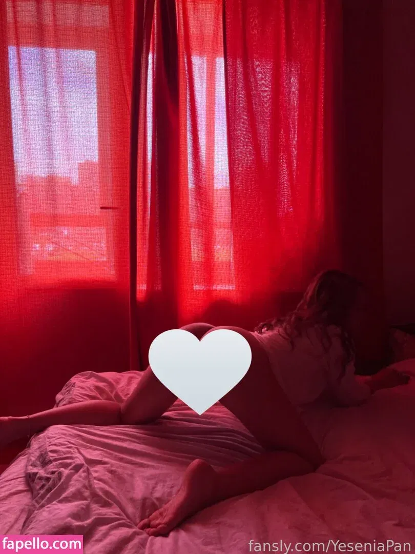 YeseniaPan Onlyfans Photo Gallery 