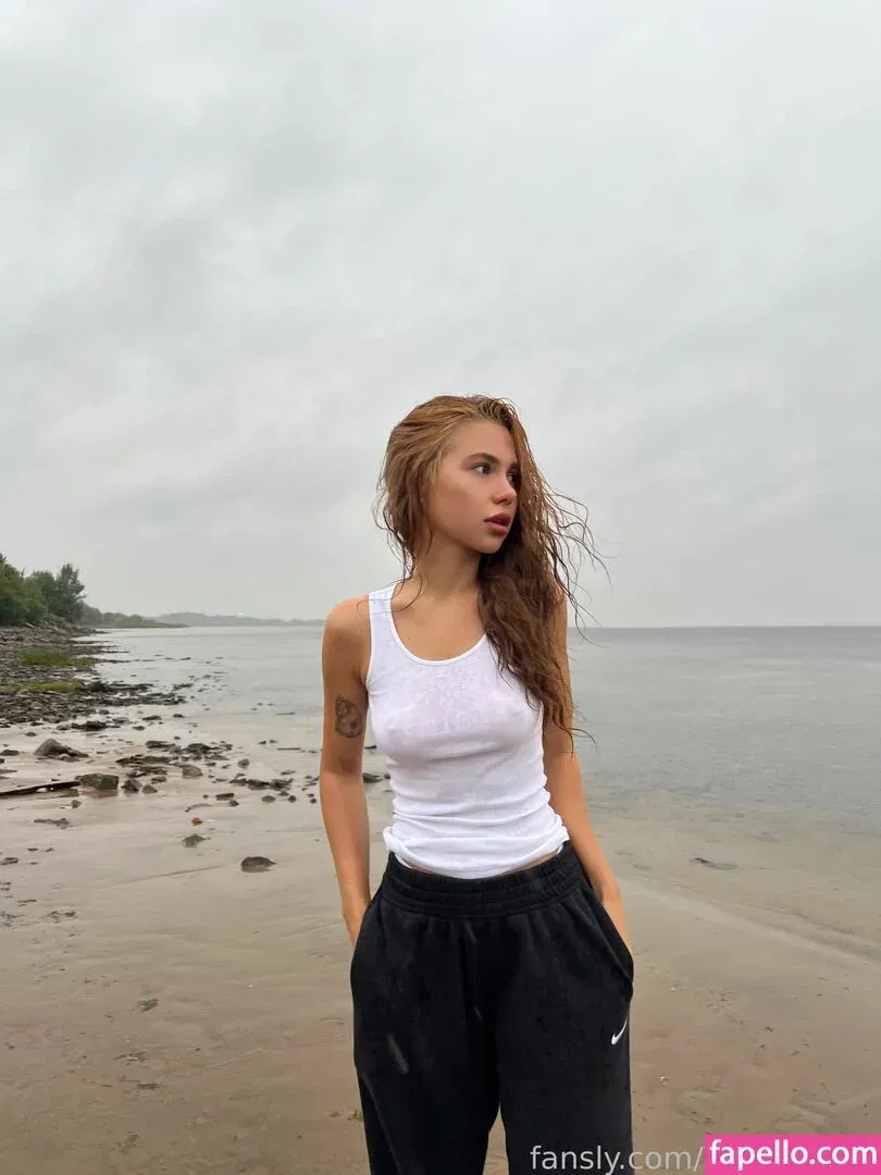 YeseniaPan Onlyfans Photo Gallery 