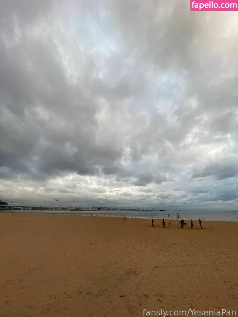 YeseniaPan Onlyfans Photo Gallery 