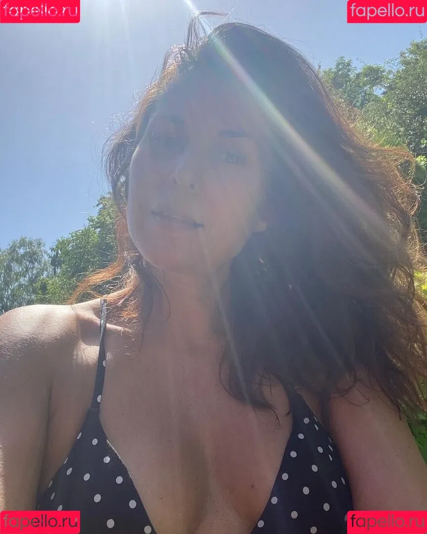 Vanessa Blumhagen Onlyfans Photo Gallery 