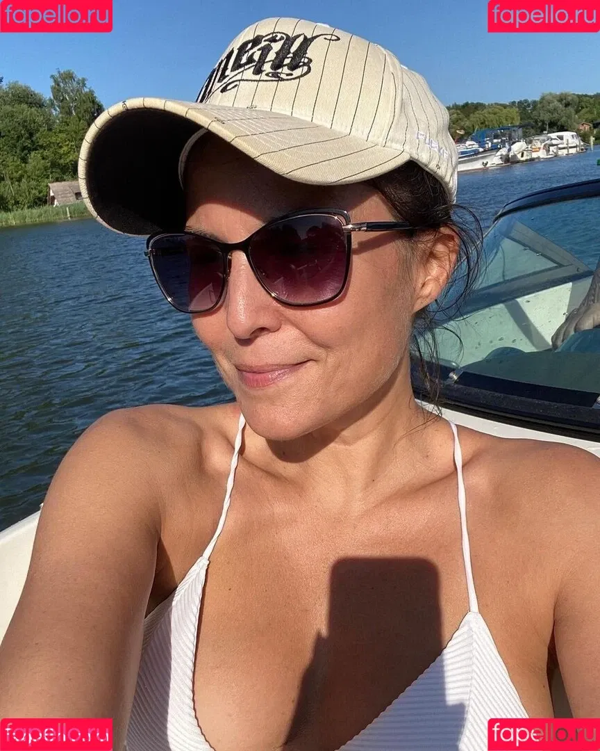 Vanessa Blumhagen Onlyfans Photo Gallery 