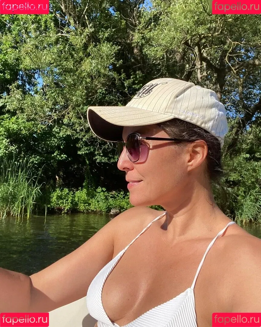 Vanessa Blumhagen Onlyfans Photo Gallery 