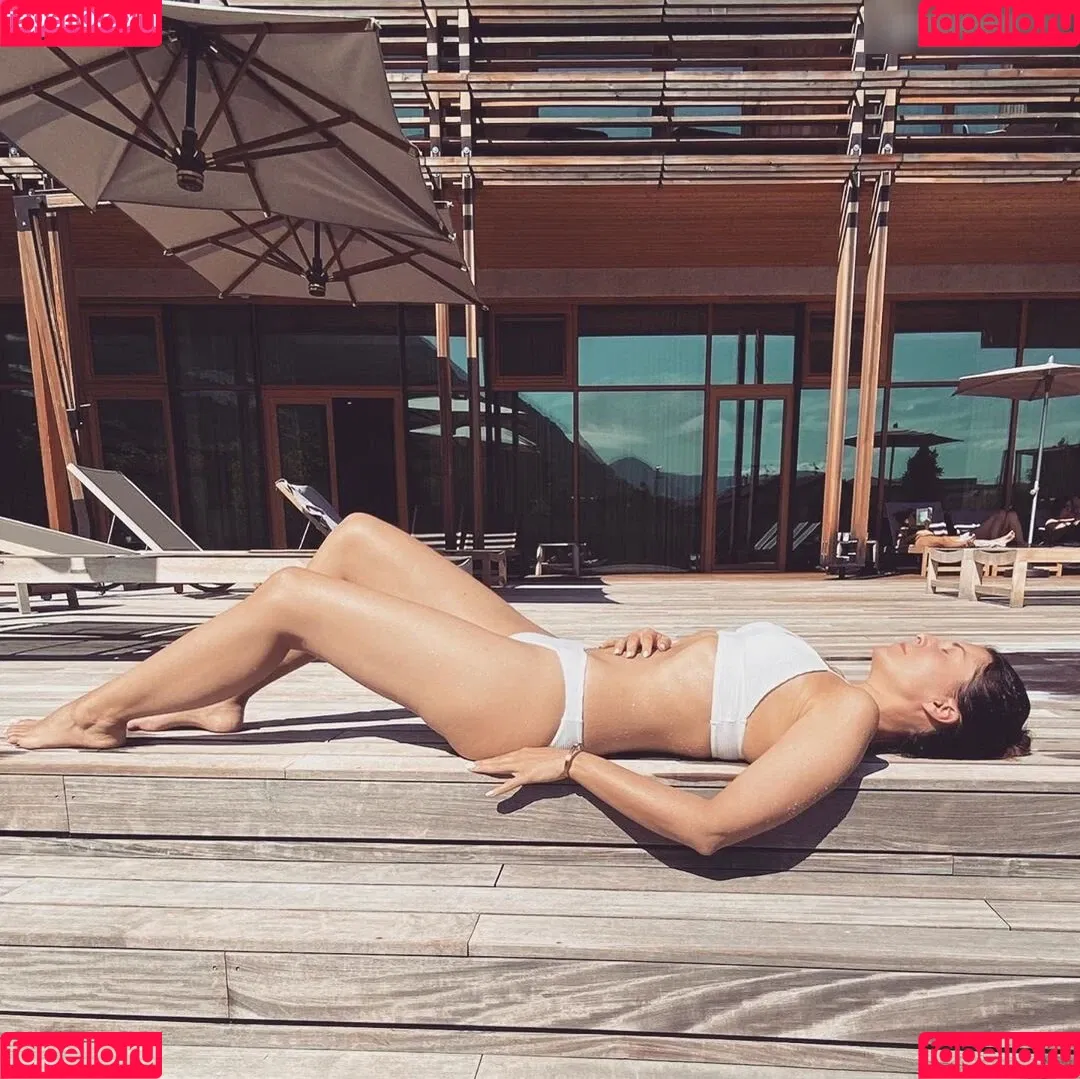 Vanessa Blumhagen Onlyfans Photo Gallery 