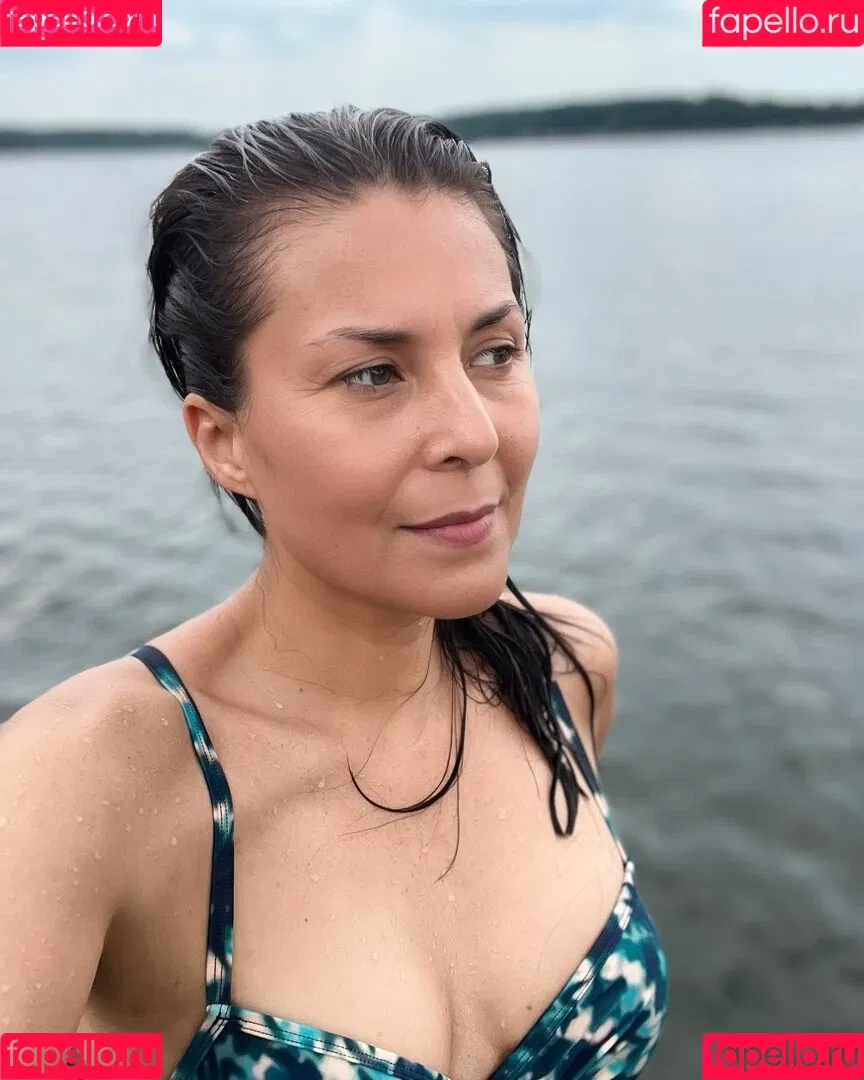 Vanessa Blumhagen Onlyfans Photo Gallery 