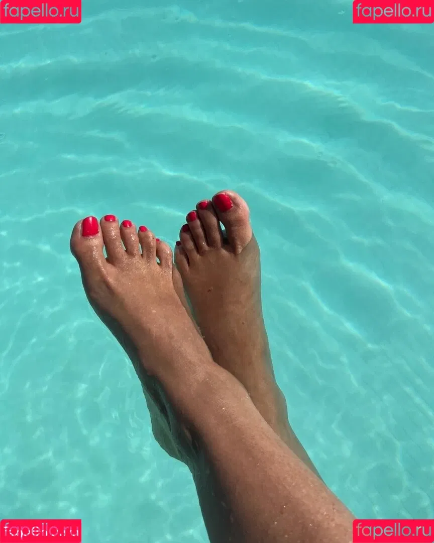 Vanessa Blumhagen Onlyfans Photo Gallery 