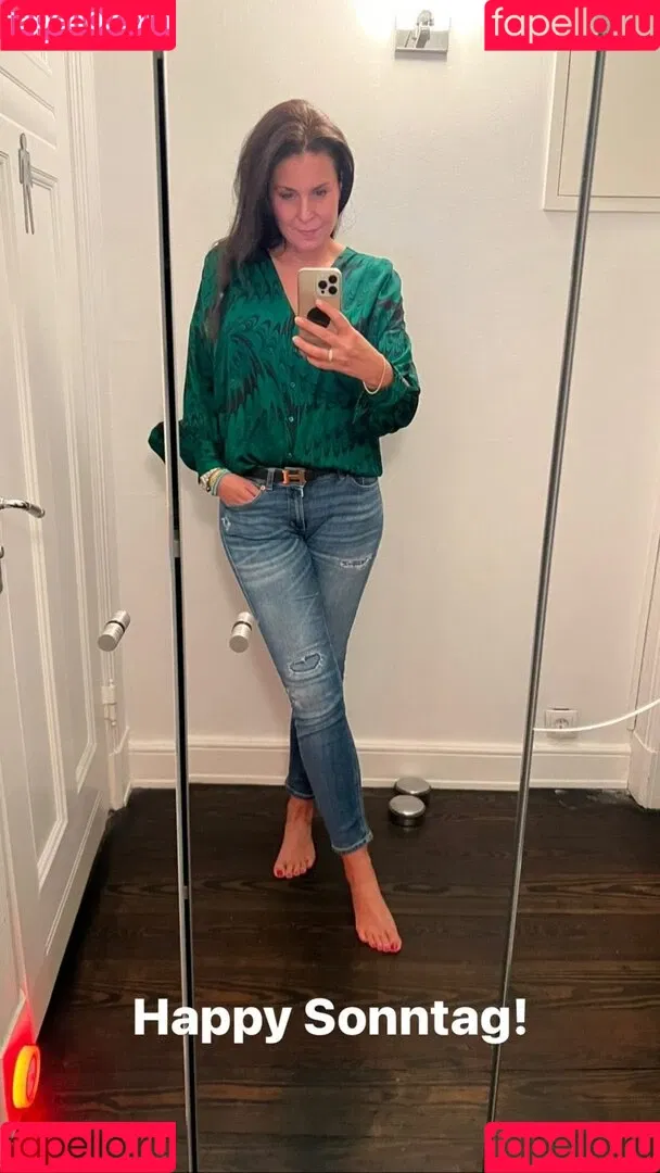 Vanessa Blumhagen Onlyfans Photo Gallery 