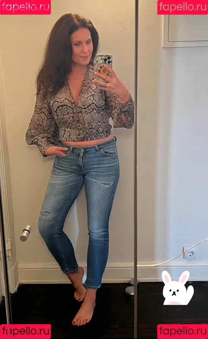 Vanessa Blumhagen Onlyfans Photo Gallery 