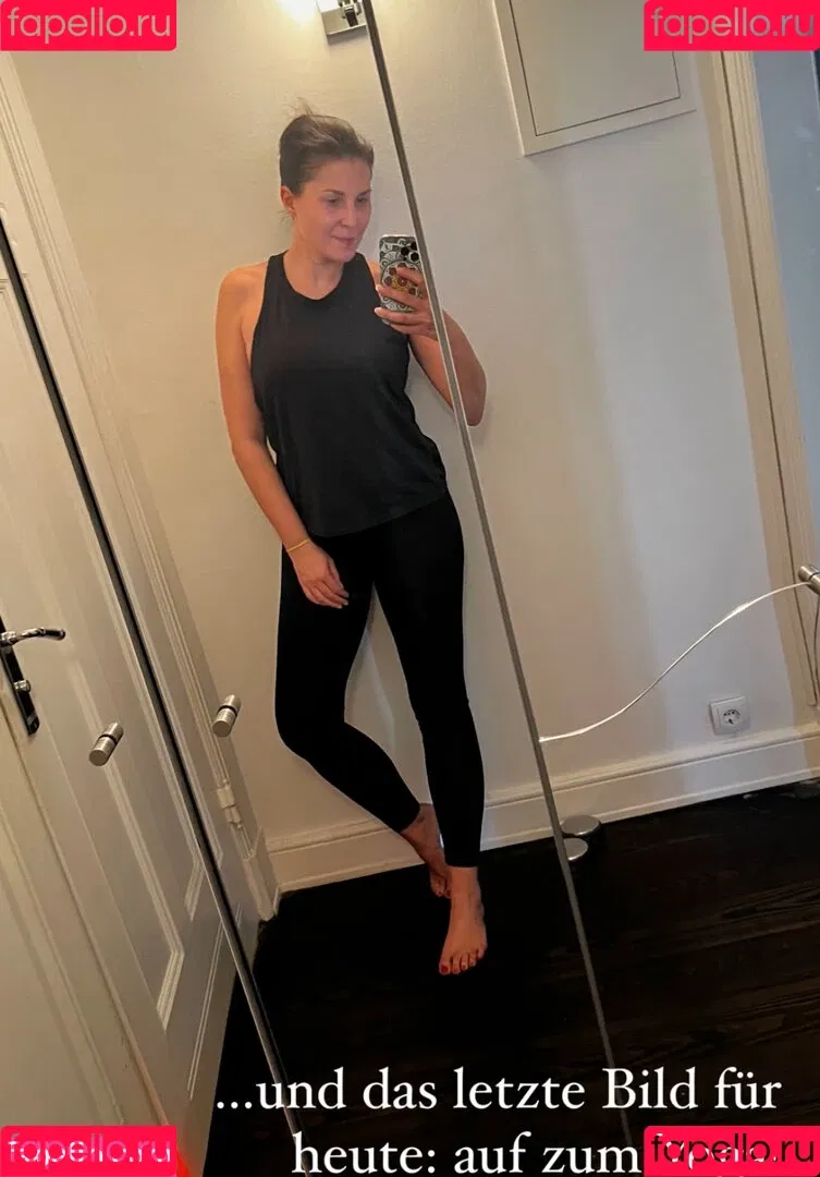 Vanessa Blumhagen Onlyfans Photo Gallery 