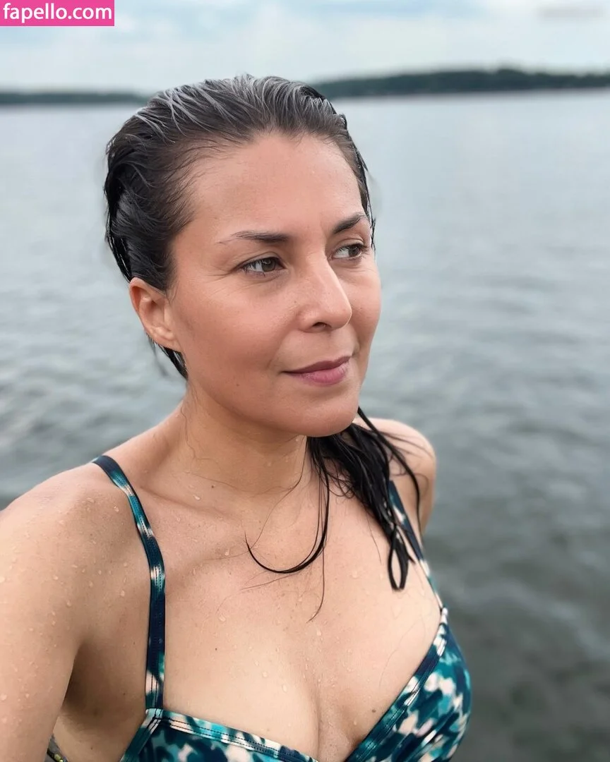 Vanessa Blumhagen Onlyfans Photo Gallery 