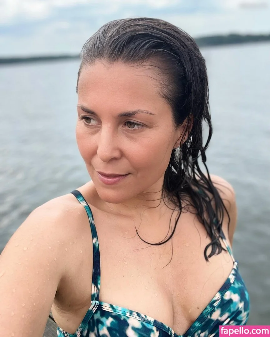 Vanessa Blumhagen Onlyfans Photo Gallery 