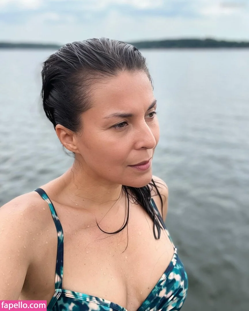 Vanessa Blumhagen Onlyfans Photo Gallery 