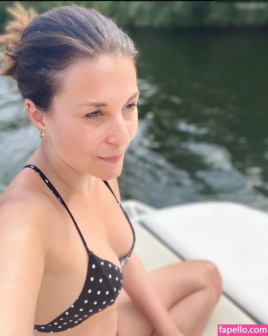 Vanessa Blumhagen Onlyfans Photo Gallery 