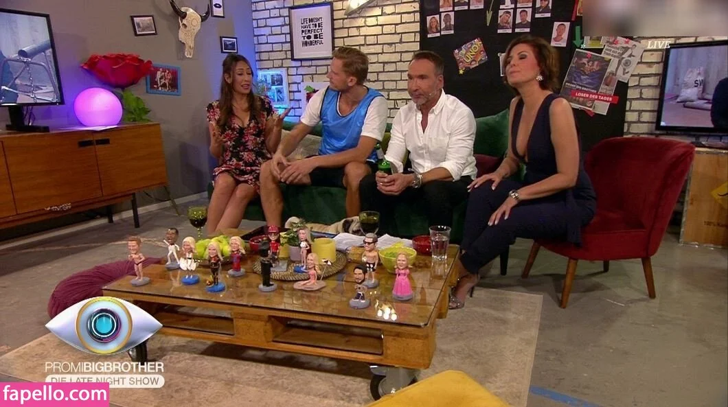 Vanessa Blumhagen Onlyfans Photo Gallery 