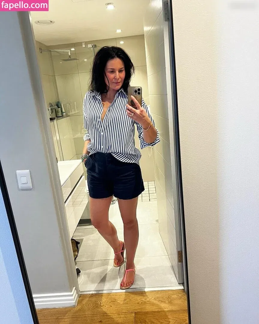 Vanessa Blumhagen Onlyfans Photo Gallery 