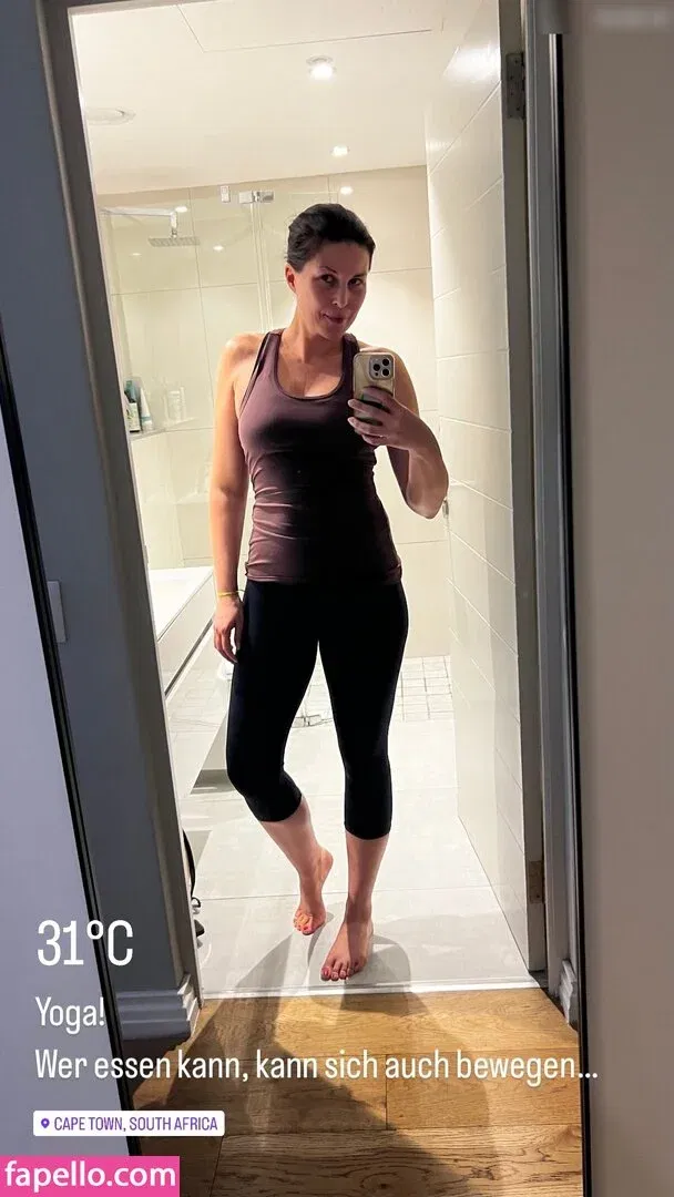 Vanessa Blumhagen Onlyfans Photo Gallery 