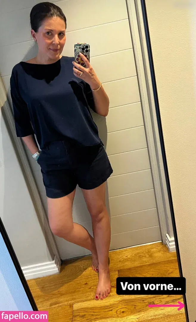 Vanessa Blumhagen Onlyfans Photo Gallery 