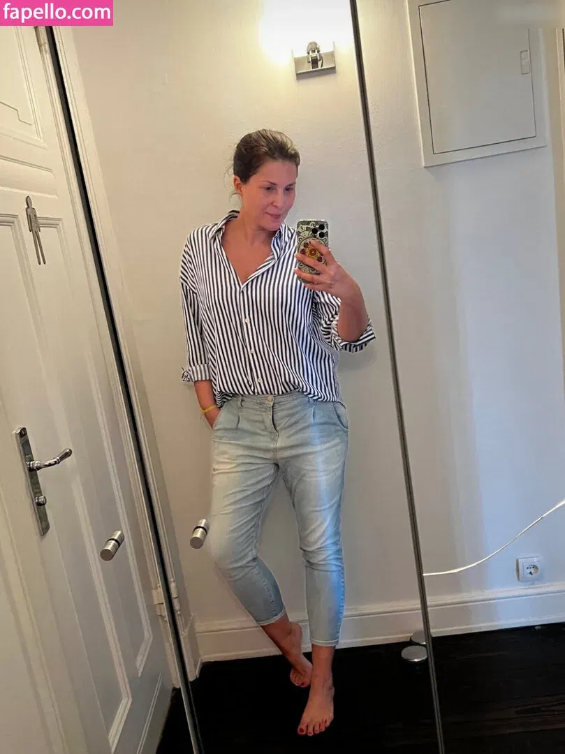 Vanessa Blumhagen Onlyfans Photo Gallery 