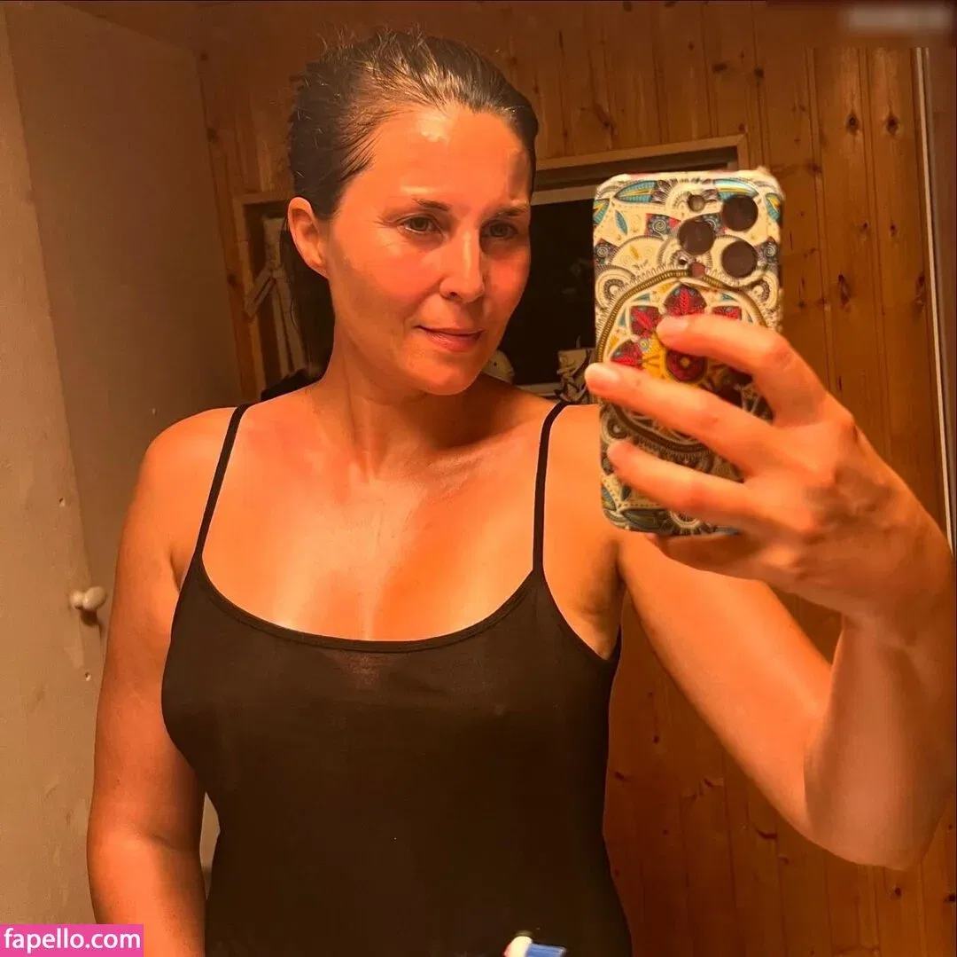 Vanessa Blumhagen Onlyfans Photo Gallery 