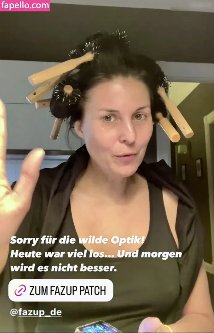 Vanessa Blumhagen Onlyfans Photo Gallery 