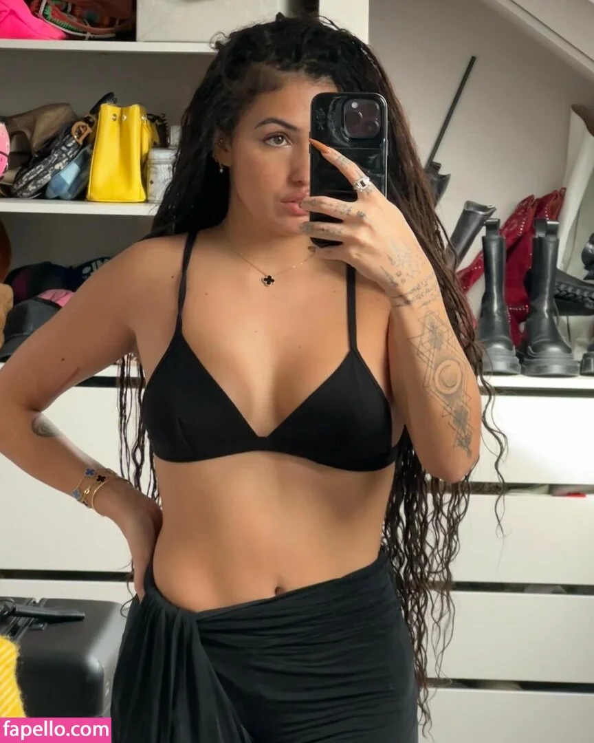 Mabel Onlyfans Photo Gallery 