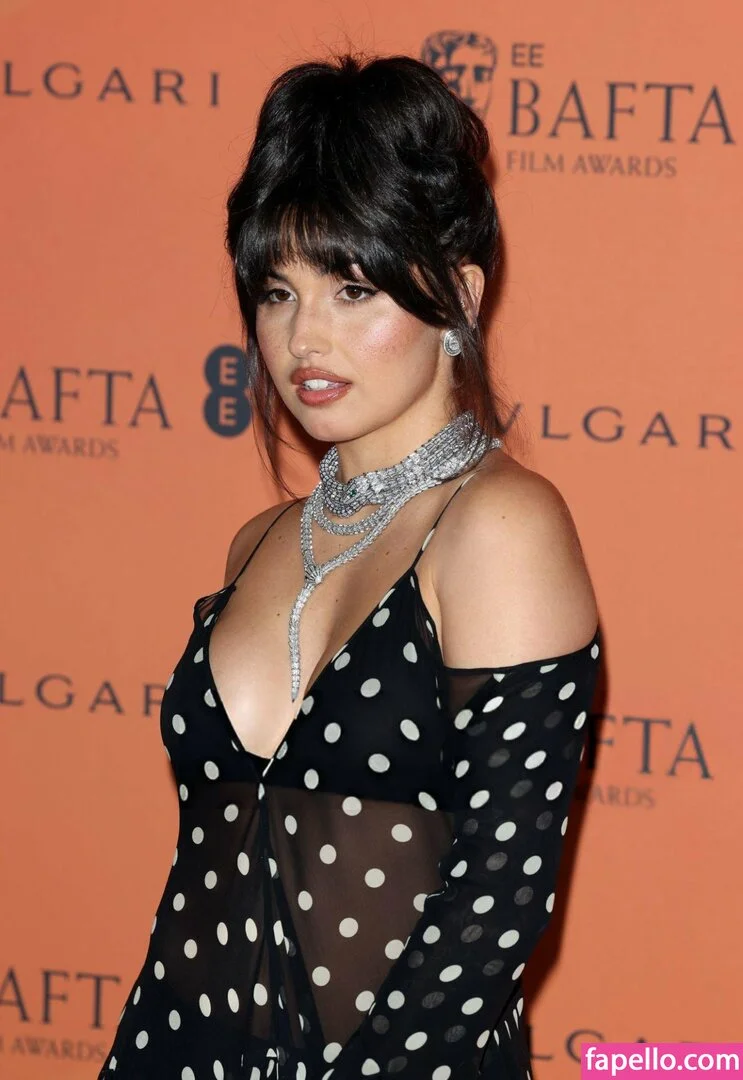 Mabel Onlyfans Photo Gallery 