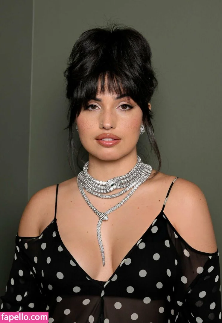 Mabel Onlyfans Photo Gallery 