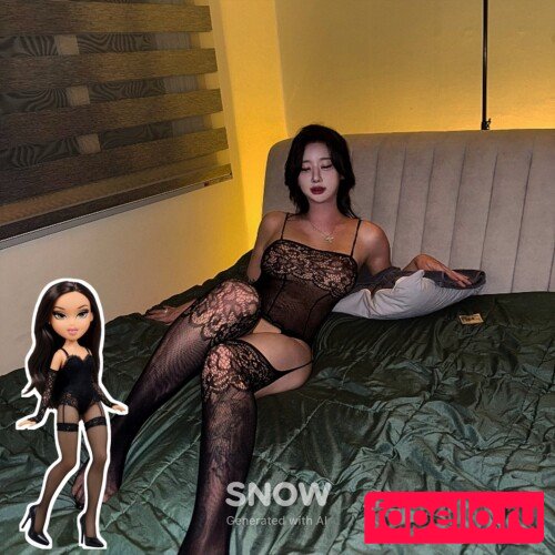 Siyeon Nude Onlyfans Photo 13